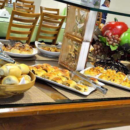 קורומבה Santa Monica Palace Hotel מראה חיצוני תמונה