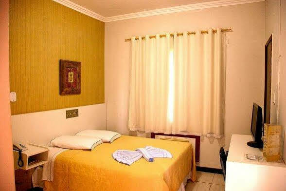 קורומבה Santa Monica Palace Hotel מראה חיצוני תמונה
