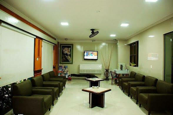 קורומבה Santa Monica Palace Hotel מראה חיצוני תמונה