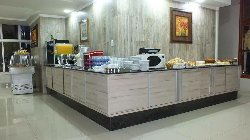 קורומבה Santa Monica Palace Hotel מראה חיצוני תמונה