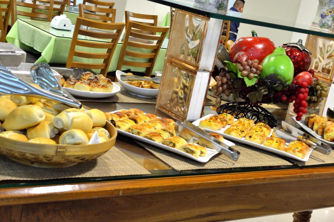 קורומבה Santa Monica Palace Hotel מראה חיצוני תמונה